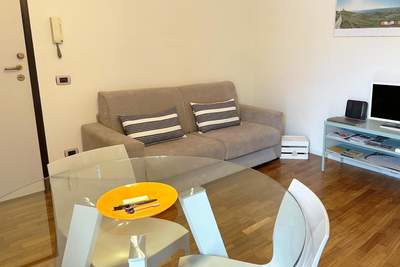 La Casa Di Paola E Betti Apartamento Alba  Exterior foto